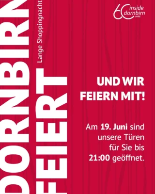 zum Stadtfest Dornbirn am Freitag, den 19. Juni, laden wir Sie herzlich ein, bei uns vorbeizuschauen.
Für diesen Anlass haben wir eine kleine Lampenschirmkollektion entwickelt, die die textile Geschichte Dornbirns auf besondere Weise erzählt. Verarbeitet wurden historische Stoffe der Firma F. M. Hämmerle, die seit 1836 die Entwicklung unserer Stadt maßgeblich mitgeprägt hat.
#insidedornbirn #shoplocal #shoppingnacht
